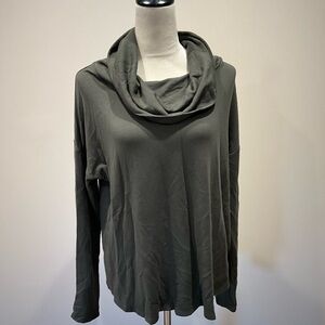 Search for Sanity Cowl Neck Top - Size L